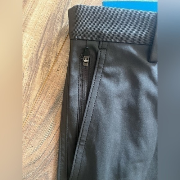 NWT Haggar Men's The Active Series Slim Fit Flat Front Pant 30W x 32L - Picture 8 of 13